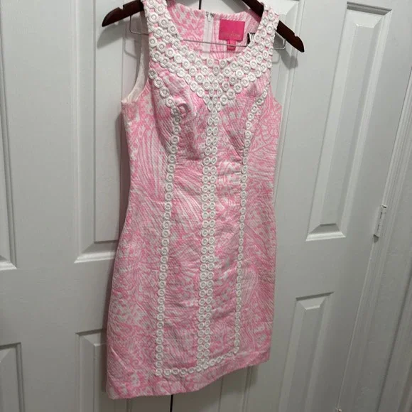 Lilly Pulitzer MacFarlane Flamingo Pink Shift Dress Seashell Sz 00 EUC - Picture 3 of 11